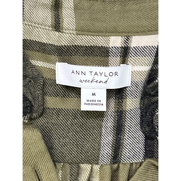 Ann Taylor Weekend Ruffle Collar Green Gray Plaid Soft Flannel Shirt Size M - Picture 3 of 8